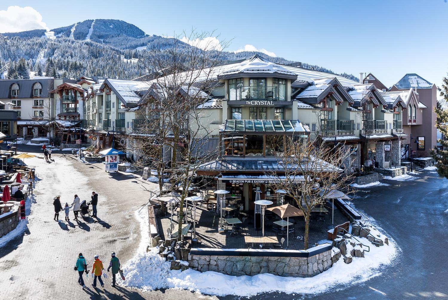 The Crystal Lodge Whistler Exterior foto